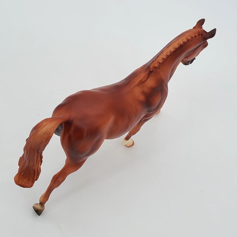 Breyer Chestnut Thoroughbred Horse No. 615 Keen Mold (2019-2011) - Picture 4 of 8